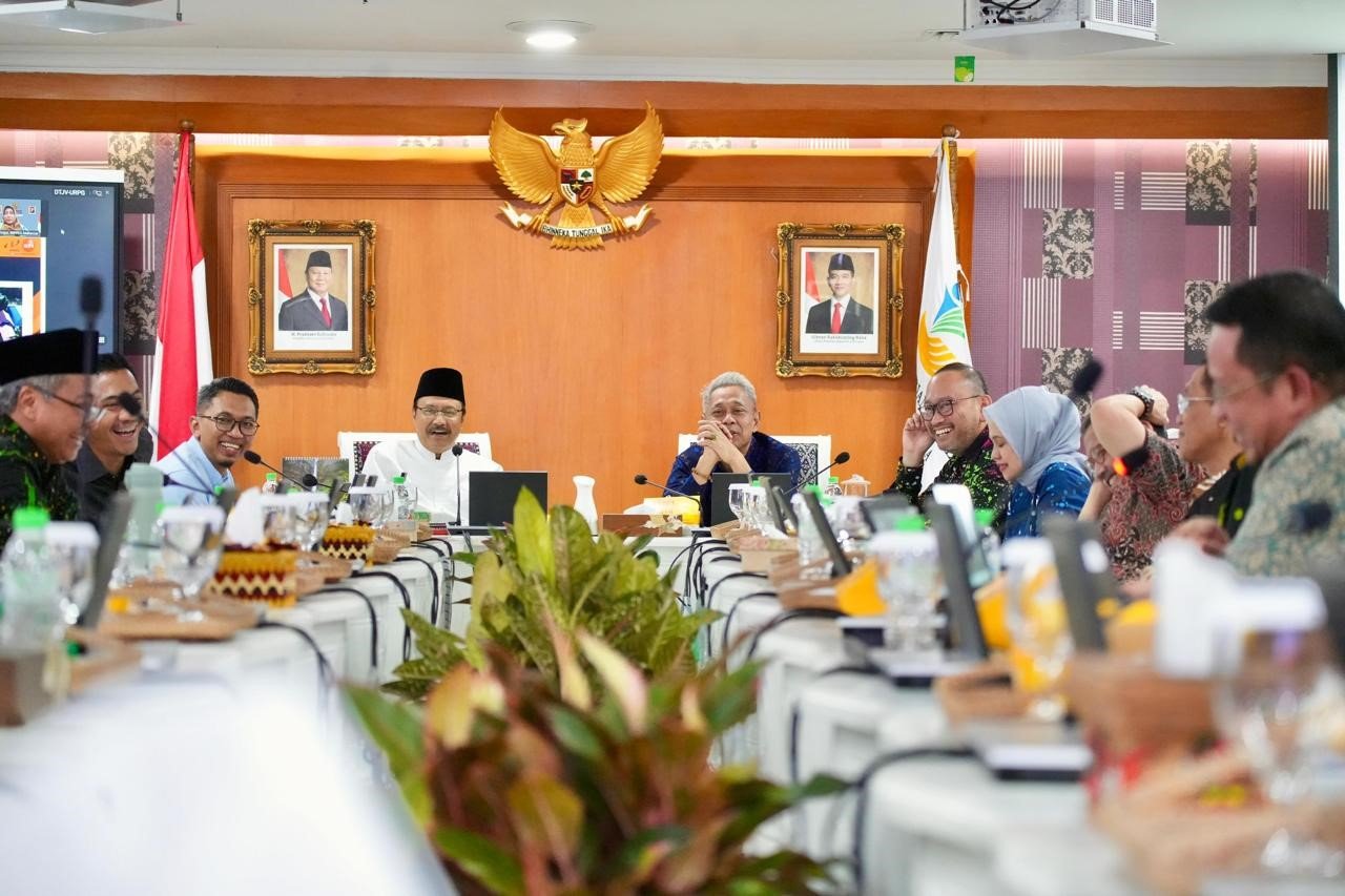 Menteri Sosial