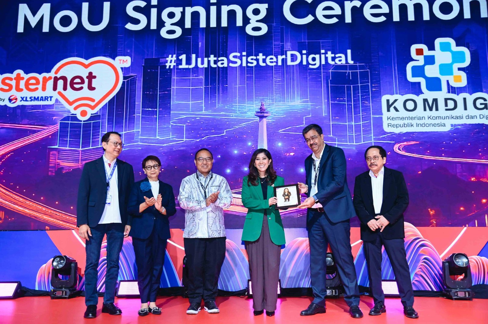 Kemkomdigi dan XLSmart Dorong 1,2 Juta Perempuan Kuasai Literasi Digital Lewat Sisternet