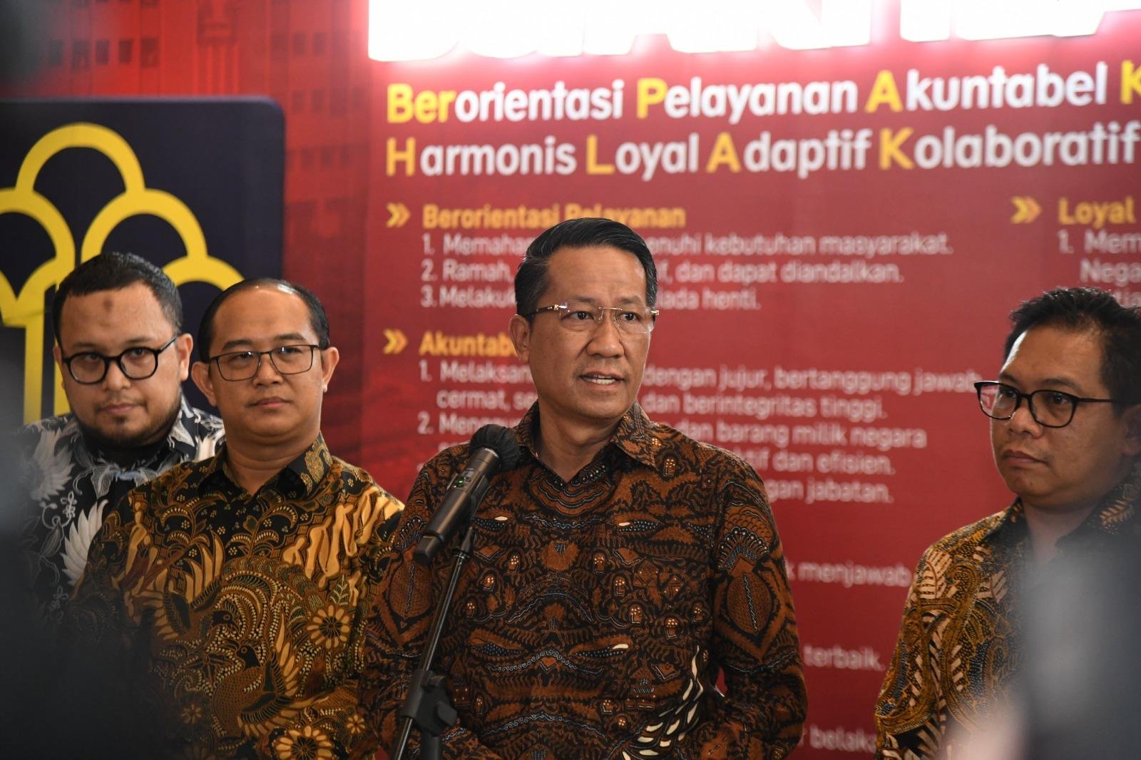 Menkum
