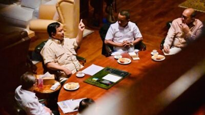 Presiden Prabowo Gelar Rapat Maraton di Hambalang hingga Malam, Apa yang Dibahas?