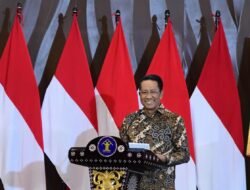 Aksi Heroik Paskibraka Papua Barat Daya Tuai Apresiasi Menkum Supratman