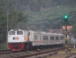 KAI Berlakukan Berhenti Luar Biasa di Stasiun Jatinegara, Antisipasi Aksi Demo di Jakarta