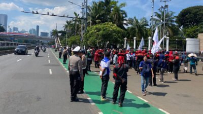 4.531 Personel Gabungan Disiagakan Amankan Aksi Buruh di Depan DPR RI