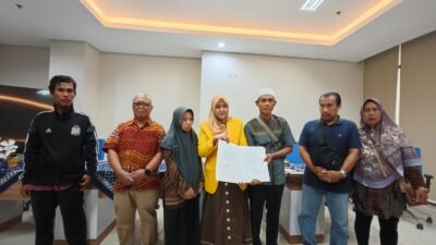 Keluarga Korban yang Jatuh dari Lantai 4 UT Purwokerto Legowo, Kampus Beri Santunan