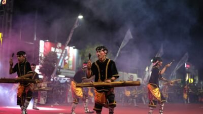 Festival Kenthongan Banyumas 2025, Ribuan Warga Padati Jalan Soedirman Purwokerto