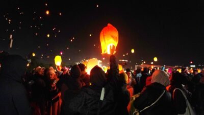 Lautan Cahaya Lampion di Langit Dieng, Sebuah Kisah Manusia, Doa, dan Festival Budaya