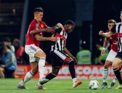 Manchester United Kalah dari Tim Kasta Keempat Grimsby, Apakah Ruben Amorim Dipecat?