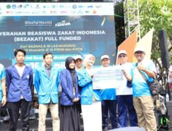 Kemenag Salurkan Beasiswa Zakat Rp16,85 Miliar untuk 153 Mahasiswa pada ZaWa Funwalk 2025