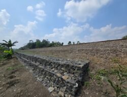 KAI Daop 5 Purwokerto Pasang Trucuk Bronjong, Antisipasi Banjir dan Longsor di Musim Hujan