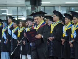 Wartawan CNN Indonesia, Robi Sofyan, Resmi Jadi Alumni S2 UMP