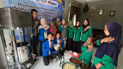 Inovasi Dodol Salak: Dosen UMP Perkenalkan Mesin Pengaduk Ergonomis untuk Petani Wonosobo