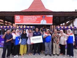 Pertamina Salurkan 100 Gerobak Usaha untuk UMKM Banyumas dan Cilacap