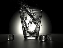 Lebih Sehat yang Mana? Air Kemasan atau Air Rebusan