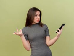 6 Tips Hadapi Situasi Pesannya Nggak Dibalas dalam Komunikasi Digital