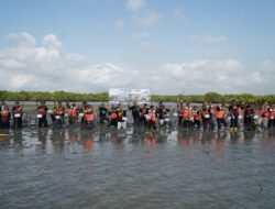 Kilang Cilacap Dukung Aksi Tanam Mangrove “Mageri Segoro” dengan Inovasi Polybag Ramah Lingkungan