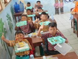 PWP Kilang Cilacap Bagikan Makanan Bergizi, Dukung Tumbuh Kembang Anak Sekolah