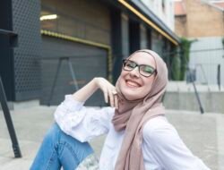 7 Cara Jitu Merawat Rambut bagi Wanita Berhijab Agar Tetap Sehat dan Indah