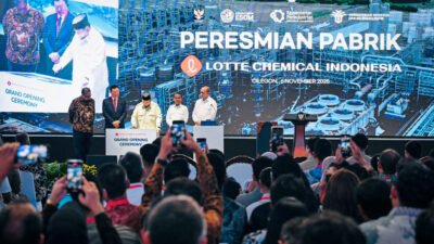 Prabowo Resmikan Pabrik Petrokimia Terbesar di Asia Tenggara