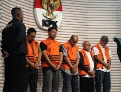 KPK Tahan Lima Tersangka Dugaan Korupsi Dana PEN dan Proyek di Situbondo