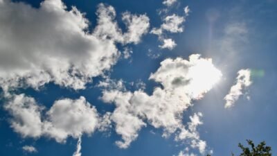 Prakiraan Cuaca Jawa Tengah Hari Ini Minggu 28 Desember 2025, BMKG Imbau Waspada Hujan Lebat