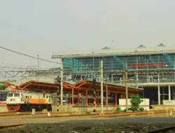 Stasiun Terintegrasi Jadi Primadona Nataru, Bekasi dan Jatinegara Serap Lonjakan Penumpang