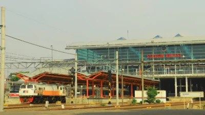 Stasiun Terintegrasi Jadi Primadona Nataru, Bekasi dan Jatinegara Serap Lonjakan Penumpang