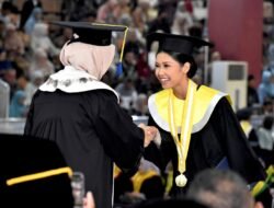 Unsoed Wisuda 573 Lulusan Periode ke-159, Ini 3 Pesan Kunci untuk Alumni Baru