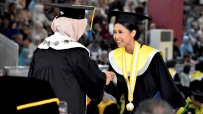 Unsoed Wisuda 573 Lulusan Periode ke-159, Ini 3 Pesan Kunci untuk Alumni Baru