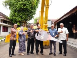 Banyumas Terima Bantuan Alat Berat Rp1,1 Miliar dari BTN