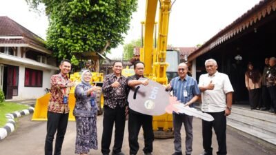 Banyumas Terima Bantuan Alat Berat Rp1,1 Miliar dari BTN