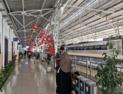 Lonjakan Penumpang Kereta Api Saat Imlek 2577, Daop 5 Purwokerto Catat Kenaikan hingga 70 Persen
