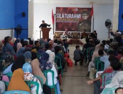 Anggota DPR RI Kaisar Kiasa Bagikan Ratusan Paket Sembako untuk Warga Banyumas Jelang Idulfitri