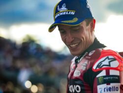 Hasil Sprint Race MotoGP Brasil 2026: Marc Marquez Juara Usai Duel Sengit dengan di Giannantonio