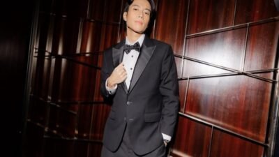 Isak Tangis Mengiringi Pemakaman Vidi Aldiano di TPU Tanah Kusir