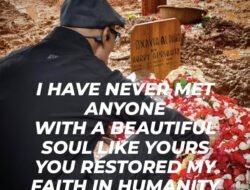 Deddy Corbuzier Unggah Saat di Depan Pusara Vidi Aldiano, Ungkap Pesan Terakhir