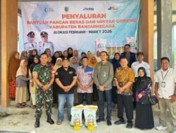 Bantuan Pangan di Banjarnegara Disalurkan, Warga Terima Beras dan Minyak