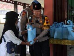 Polresta Banyumas Salurkan Zakat Fitrah untuk Ribuan Warga