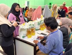 Bulog Banyumas Salurkan Bantuan Pangan di Sigaluh Banjarnegara