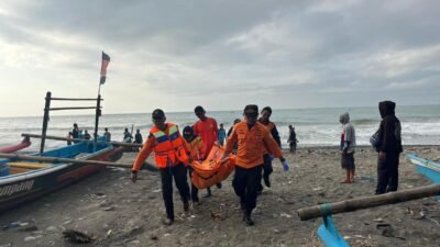 Remaja Tewas Ditelan Gelombang Setelah Sehari Hilang