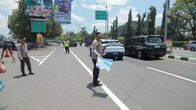 Polres Klaten Tarik Arus di Exit Tol Prambanan, Kemacetan Arah Yogyakarta Berhasil Dikendalikan