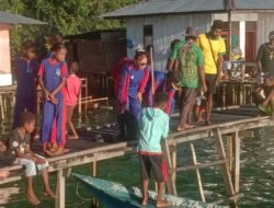 TKA SD Digelar Serentak, Kisah Siswa Menyeberang Laut di Papua Jadi Sorotan