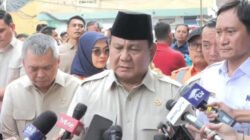 Prabowo Jenguk Korban Kecelakaan Kereta di RSUD Bekasi, Sampaikan Belasungkawa