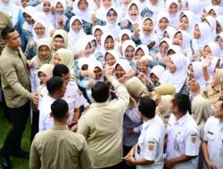 Prabowo di Cilacap: Pendidikan Kunci Kebangkitan Bangsa, AI Jadi Tantangan Generasi Muda