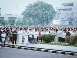 Ribuan Warga Laksanakan Salat Idul Adha di Alun-alun Purwokerto