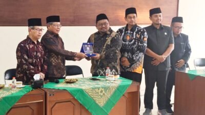 Lanjutan Sidak Dugaan Pembatasan Hijab, Anggota DPR Komisi XIII Sowan ke MUI Banyumas