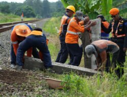 KAI Tutup Perlintasan Liar di Tegal, Daop 5 Purwokerto: Kereta Melintas Tiap 12 Menit Sekali