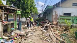 Tragis! Sopir Diduga Pingsan, Bus Sugeng Rahayu Oleng Tabrak Warung di Banyumas, 2 Tewas