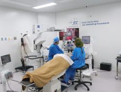 Dokter Spesialis Mata Gelar Operasi Katarak Gratis, Perluas Akses Layanan Kesehatan Mata