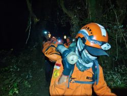 Pendaki Jatuh ke Kawah Gunung Slamet, Jenazah Berhasil Dibawa Turun