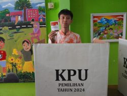 KPU Banyumas Ajak Siswa SLB Kenal Pemilu Lewat Simulasi Mencoblos
